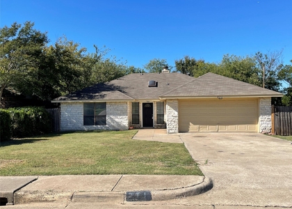 971 N Brookside Drive - Photo 1