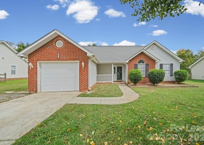 1012 Ridgefield Circle - Photo 1