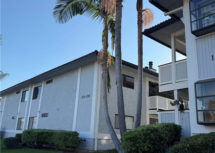 135 S Poplar - Photo 1