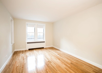 Studio in Chelsea - Photo 1