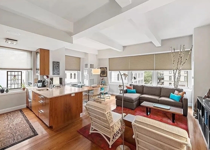 88 Greenwich Street - Photo 1