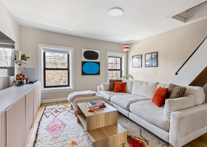 319 Union Street - Photo 1