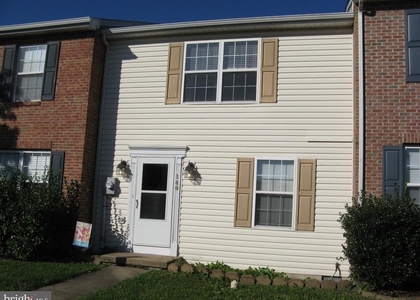 140 Surrey Club Drive - Photo 1
