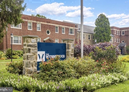 150 E Wynnewood Road - Photo 1