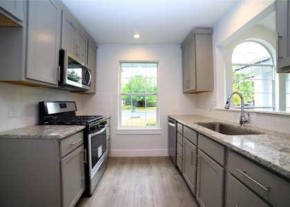 131 Stephen Ct - Photo 1