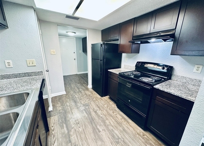 2612 Gwendolyn Ln - Photo 1