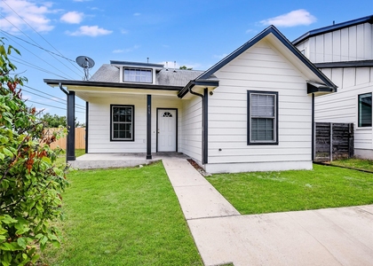 411 Delmar Ave - Photo 1