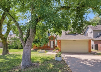 2009 Cervin Blvd - Photo 1