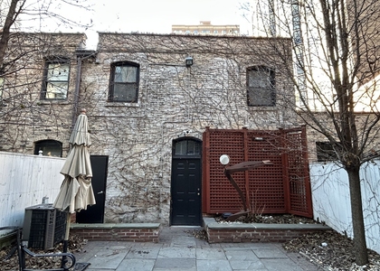 1246 N State Parkway - Photo 1