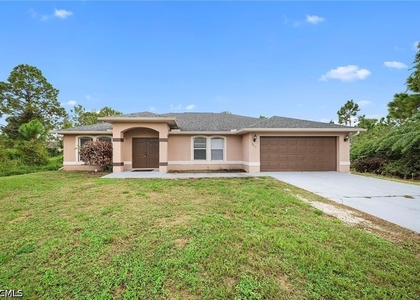 2813 34th Street W - Photo 1