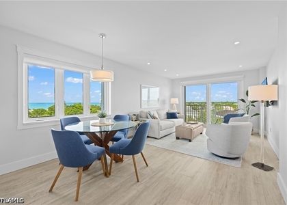1300 Gulf Shore Boulevard N - Photo 1