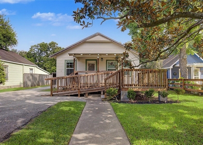 304 Foster Street - Photo 1