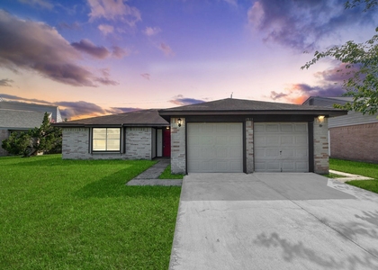 1911 Hammerwood Drive - Photo 1
