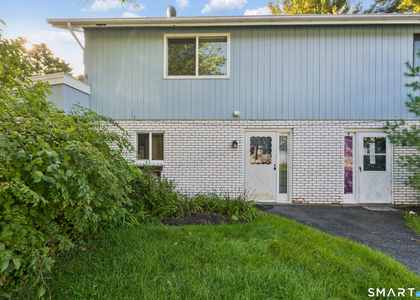 7 Cedarbrook Townhouse - Photo 1