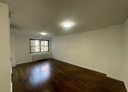Studio in Gramercy - Photo 1