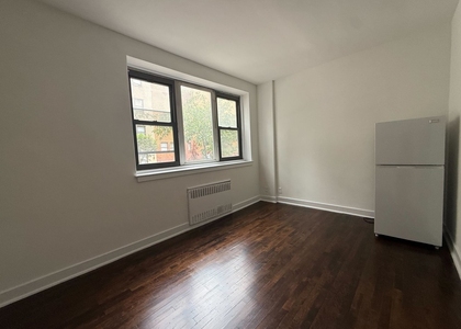 Studio in Upper East Side - Photo 1