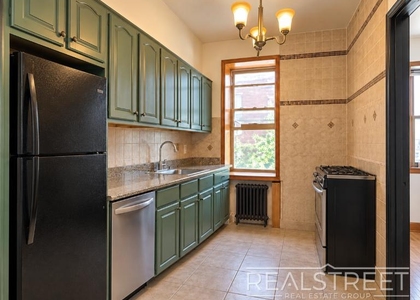 169 Irving Avenue - Photo 1