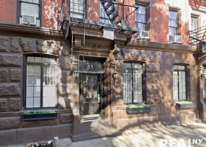 Leroy St - Photo 1