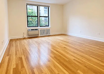 West 16th Street - Photo 1