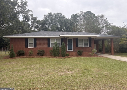 1605 Roberson Street - Photo 1