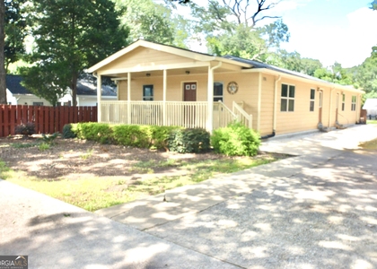 1385 Elizabeth Lane - Photo 1
