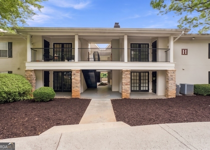 1150 Collier Road Nw - Photo 1