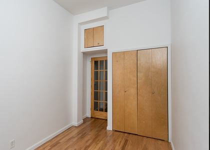 East 83rd Street & 3rd Avenue - Photo 1