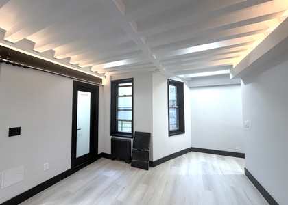 East 58th Street - Photo 1