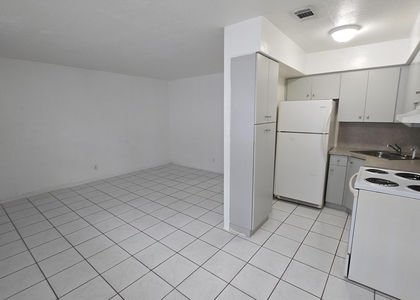 2501 Pierce Street - Photo 1