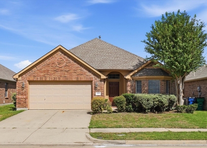 506 Hackberry Drive - Photo 1