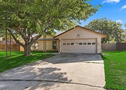 725 Southridge Court - Photo 1
