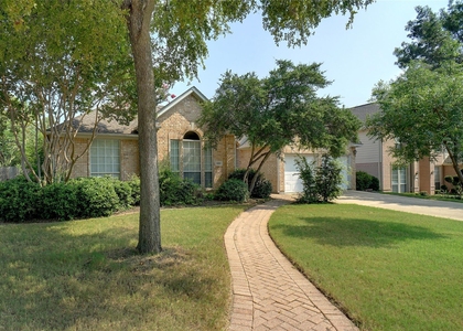 2802 Southwood Court - Photo 1