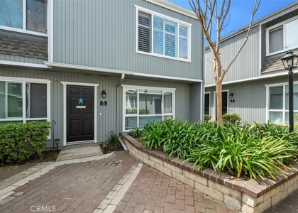 24 Seascape - Photo 1