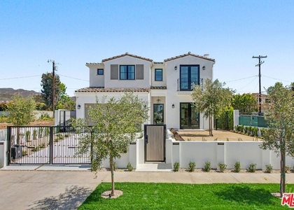 16011 Miami Way - Photo 1