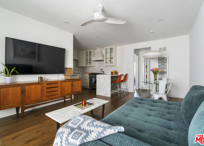 1929 Tamarind Avenue - Photo 1