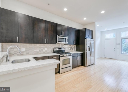 919 N 5th Street - Photo 1