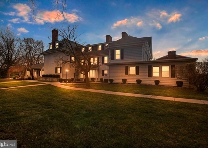 500 Manor House Lane - Photo 1