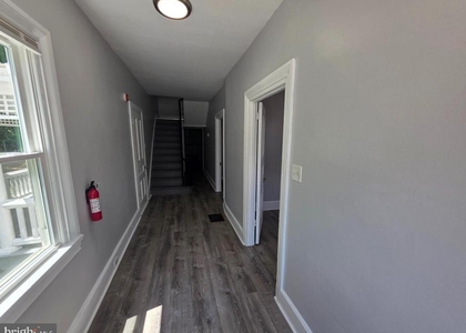 277 E Broadway - Photo 1