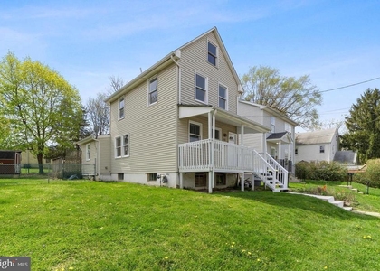 113 New Hillcrest Avenue - Photo 1