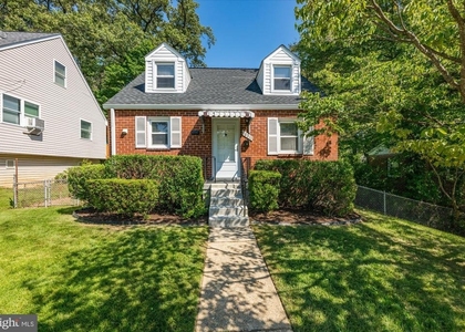 10511 Hayes Avenue - Photo 1