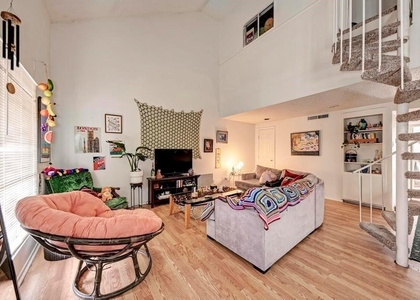 2401 Leon St - Photo 1