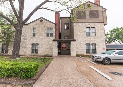 706 W 24th St - Photo 1