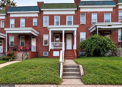 12 S Tremont Road - Photo 1