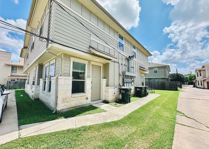 2216 Creekside Ln - Photo 1