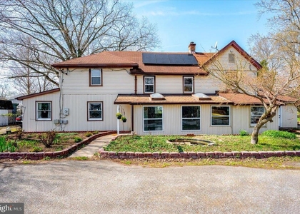 626 Clark Ave - Photo 1
