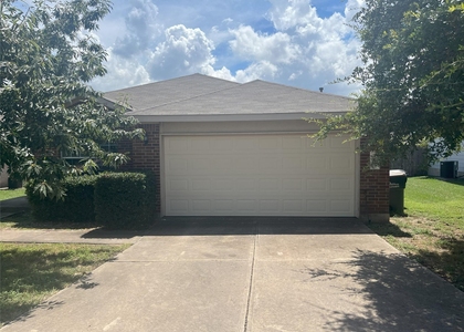2276 Green Meadows Ln - Photo 1