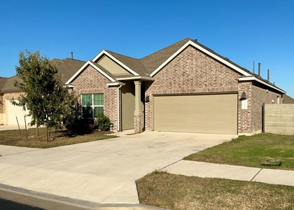 105 Blue Blaze Trl - Photo 1