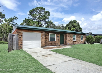 2214 Luana Drive E - Photo 1