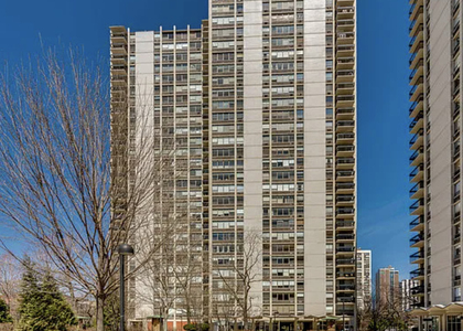 1360 N Sandburg Terrace - Photo 1