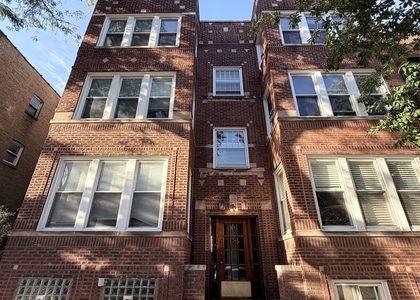 1470 W Winnemac Avenue - Photo 1